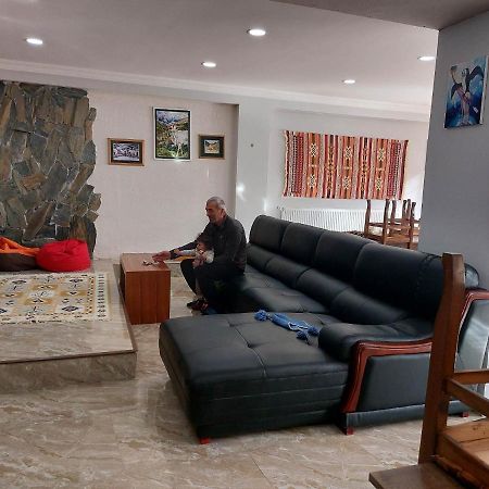 Guesthouse Gera เมสเตีย ภายนอก รูปภาพ