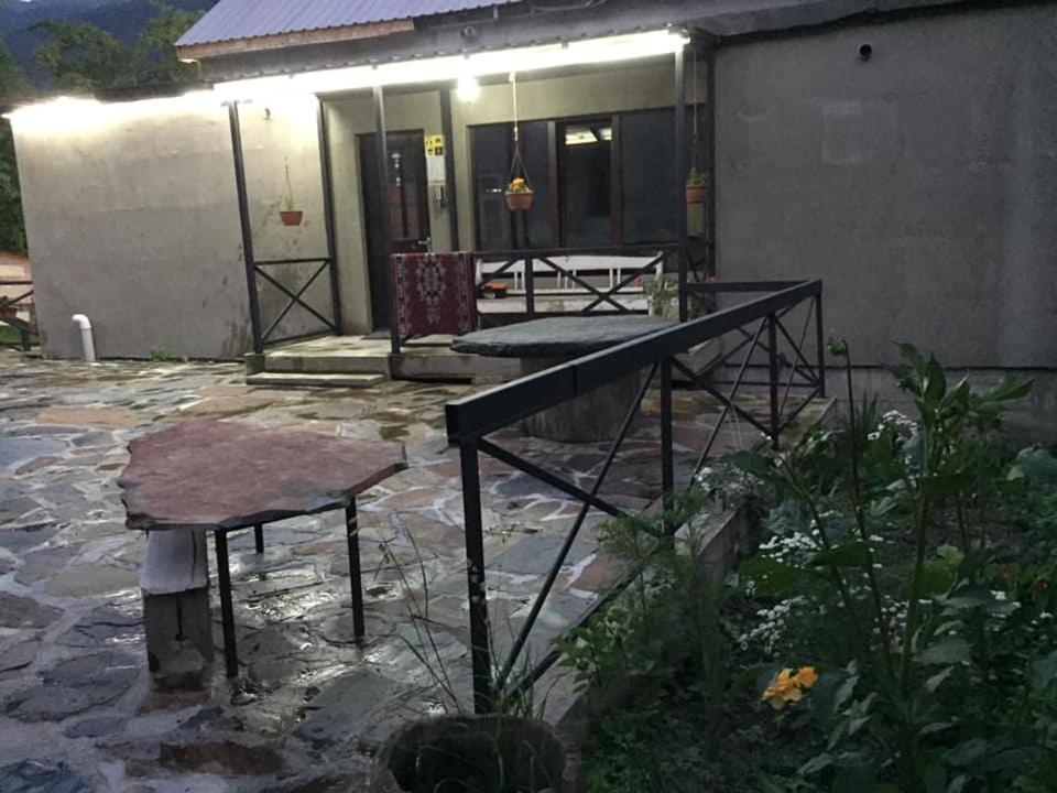 Guesthouse Gera เมสเตีย ภายนอก รูปภาพ
