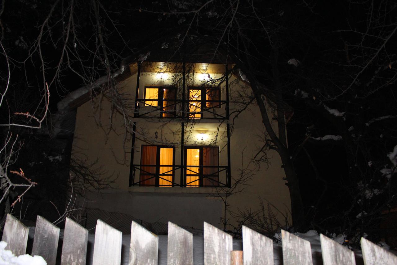 Guesthouse Gera เมสเตีย ภายนอก รูปภาพ