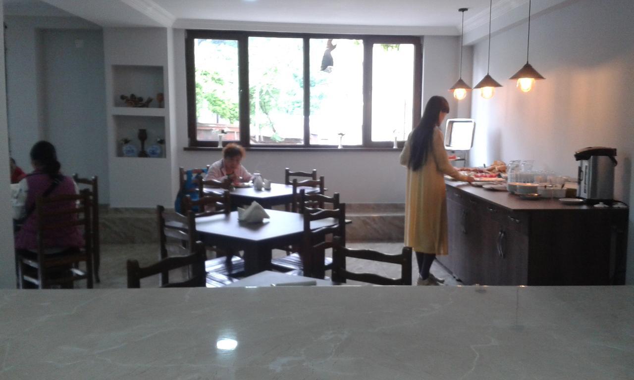 Guesthouse Gera เมสเตีย ภายนอก รูปภาพ