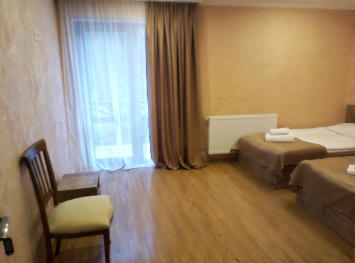 Guesthouse Gera เมสเตีย ภายนอก รูปภาพ