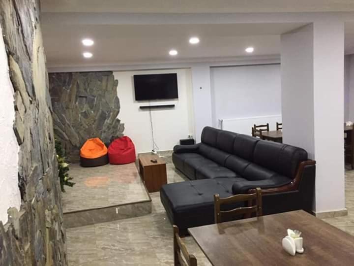 Guesthouse Gera เมสเตีย ภายนอก รูปภาพ
