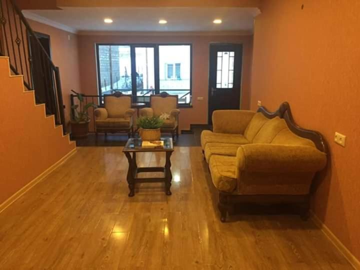 Guesthouse Gera เมสเตีย ภายนอก รูปภาพ